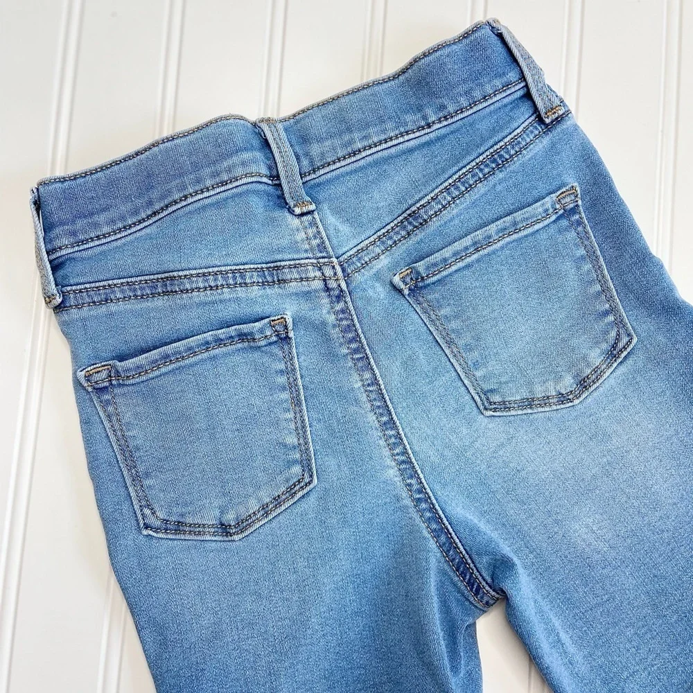•Old Navy• girls fray hem Bermuda length denim shorts